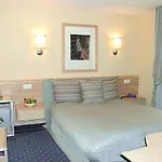 City Hotel Szálloda 3*