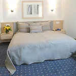 City Hotel 3*