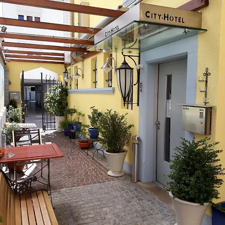 City Hotel 3*