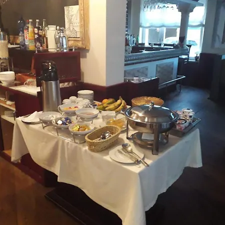 City Hotel 3*