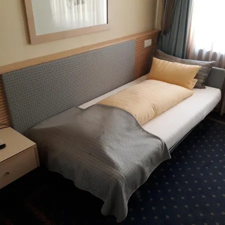 City Hotel Hotel