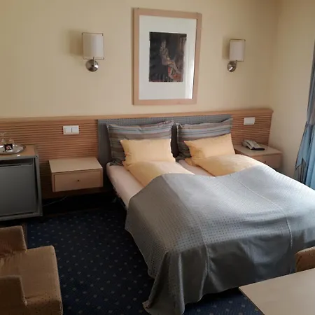 Hotel City Hotel 3*