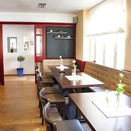 City Hotel Hotel