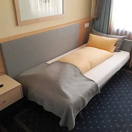 City Hotel 3*
