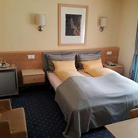 City Hotel Hotel