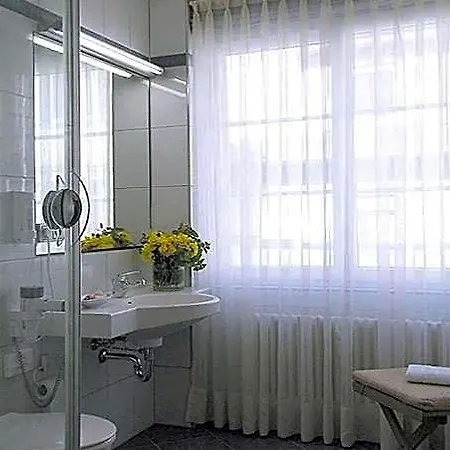 City Hotel Hotel