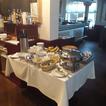 Hotel City Hotel 3*