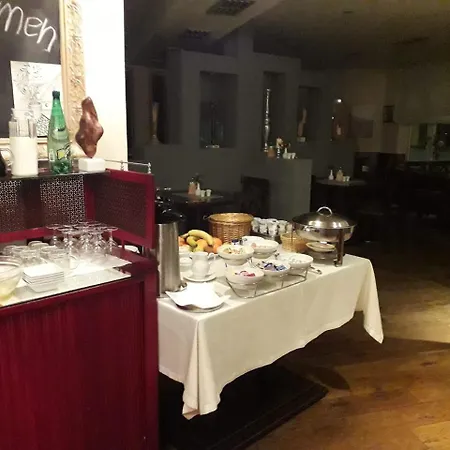 Hotel City Hotel 3*