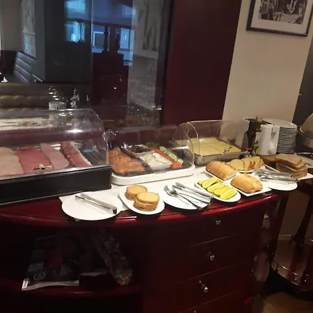 فندق City Hotel